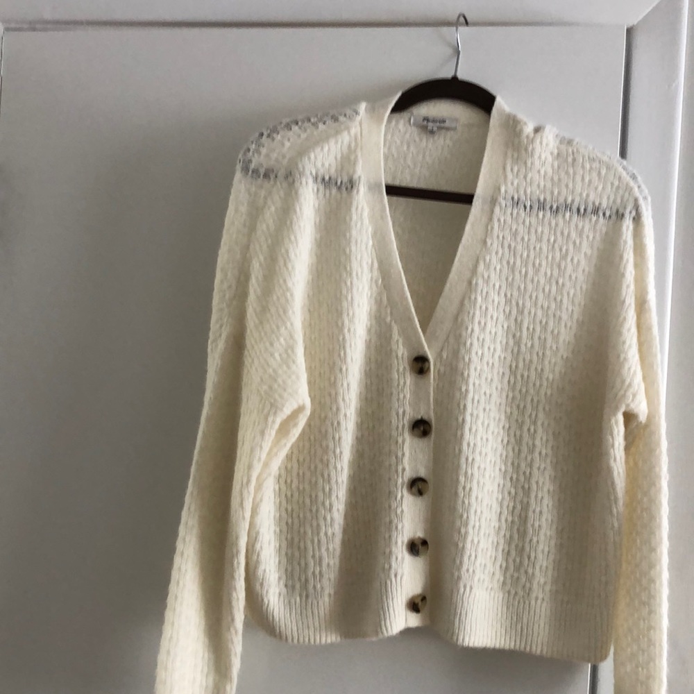 Madewell sweatee. Like new condition. So pretty for spring.